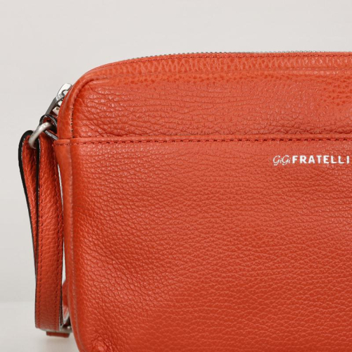 Gigi Fratelli Romance