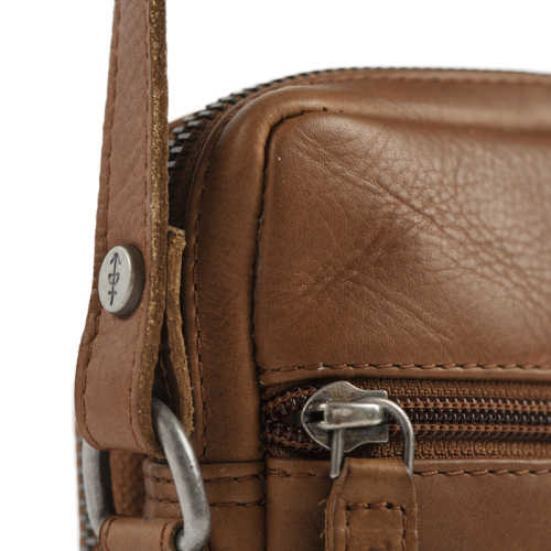 The Chesterfield Brand Waxed Pull Up Bruin