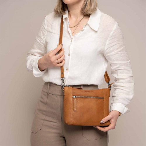 The Chesterfield Brand Waxed Pull Up Bruin